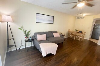 1964 Lake Atriums Cir in Orlando, FL - Building Photo - Building Photo