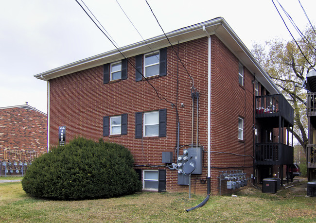 Madrid Apartments in Louisville, KY - Building Photo - Building Photo