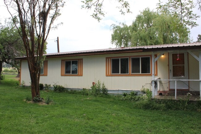 property at 46244 Rock Creek Town Rd