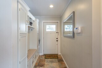 18 Devon Dr in West Orange, NJ - Building Photo - Building Photo