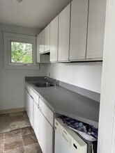 355 Jefferson Ave in Salem, MA - Foto de edificio - Building Photo