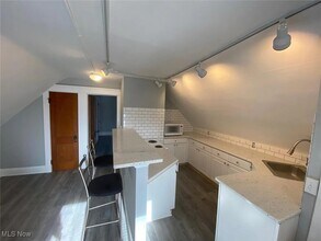 1208 St Charles Ave in Lakewood, OH - Building Photo - Building Photo