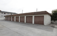 118 W Mountain View Ave in La Habra, CA - Building Photo - Building Photo