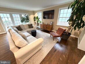 4318 Lynbrook Dr in Bethesda, MD - Building Photo - Building Photo