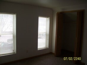 828 Hobart St, Unit 828A Hobart in Eau Claire, WI - Building Photo - Building Photo