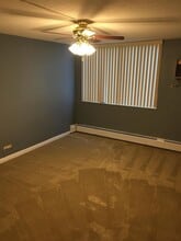 2201 S Highland Ave in Lombard, IL - Building Photo - Building Photo