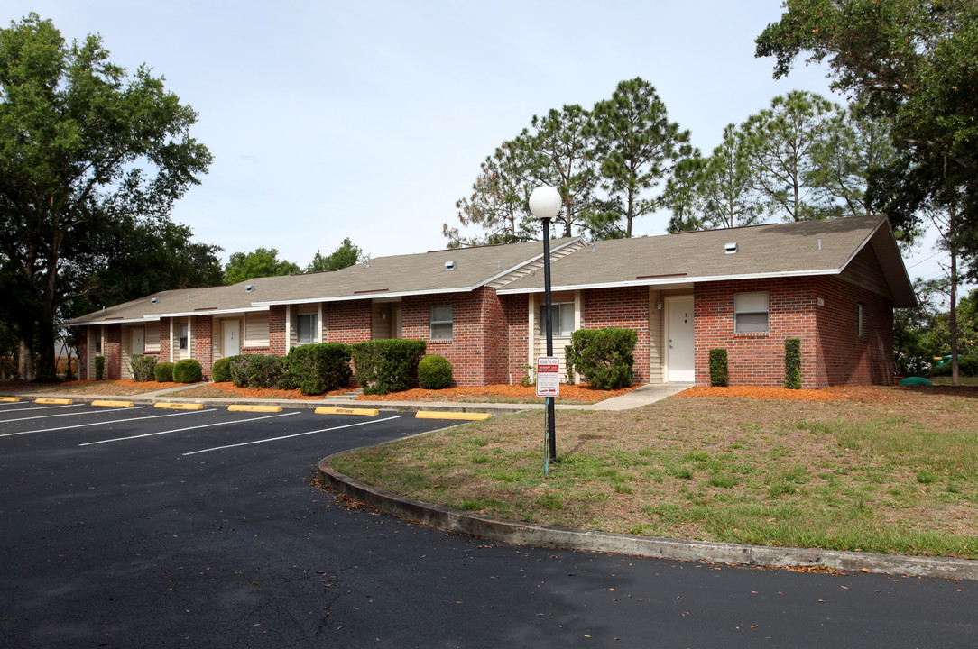 Foxwood Apartments in Eustis, FL - Building Photo