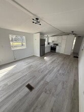 2302 Lowery St in Bushnell, FL - Building Photo - Building Photo