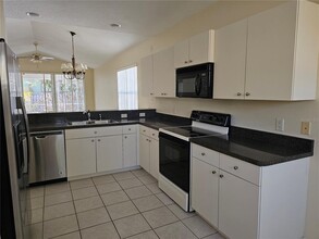 5476 Ashton Manor Dr in Sarasota, FL - Building Photo - Building Photo