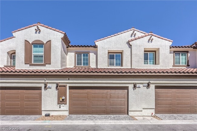 property at 911 Rosy Starling St