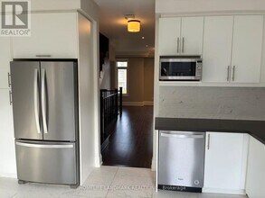 63 Feeney Ln in Markham, ON - Building Photo - Building Photo