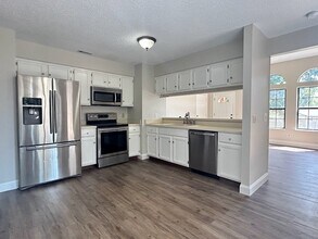 4052 N Abington Ct in Fayetteville, AR - Building Photo - Building Photo