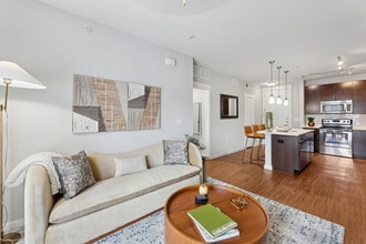 Gibson Flats in Austin, TX - Building Photo - Building Photo