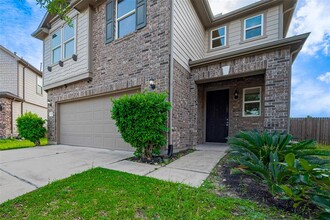 16360 Oakside Hollow Ln in Houston, TX - Building Photo - Building Photo