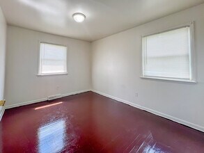 1811 Owens Ct in Hopewell, VA - Building Photo - Building Photo