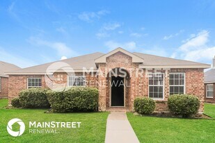 1229 Spring Water Dr in Lancaster, TX - Building Photo