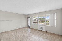 281 Camden L in West Palm Beach, FL - Building Photo - Building Photo