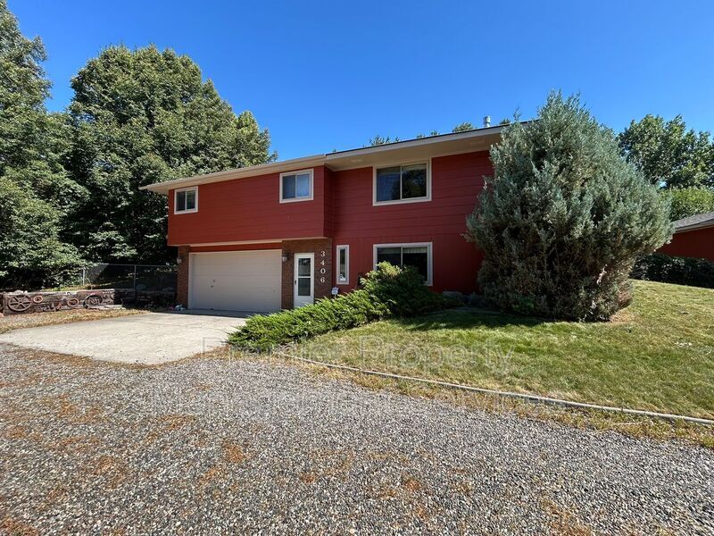 3406 Quinella Dr in Billings, MT - Building Photo