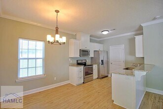 1208 Cypress Fall Cir in Hinesville, GA - Building Photo - Building Photo