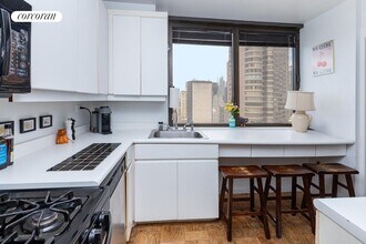 630 1st Ave in New York, NY - Building Photo - Building Photo