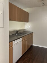 333 Aoloa St, Unit 415 in Kailua, HI - Foto de edificio - Building Photo