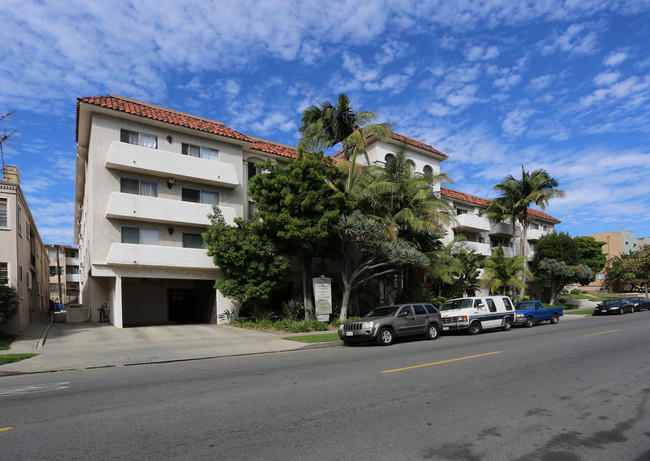 New Hampshire Apartments in Los Angeles, CA - Foto de edificio - Building Photo