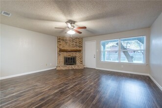 9715 Anderson Village Dr in Austin, TX - Building Photo - Building Photo