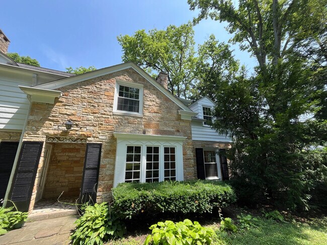 315 E Westfield Blvd in Indianapolis, IN - Building Photo - Building Photo