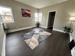 300 Charles St in Waterloo, IA - Building Photo - Building Photo