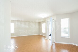 978 Brookstone Dr in Franklin, IN - Building Photo - Building Photo