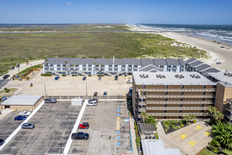 El Constatne Beach front Condominiums in Corpus Christi, TX - Building Photo - Building Photo