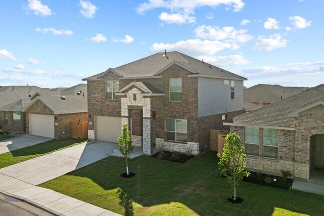 2106 Somerset Dr in Midland, TX - Building Photo - Building Photo