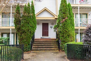 2011 Quaker Landing in Raleigh, NC - Building Photo