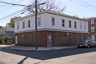 202 Foundry St Apartments