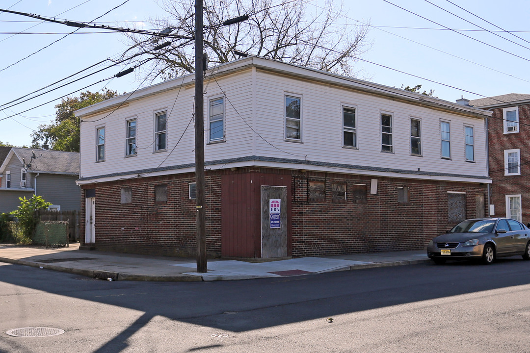 202 Foundry St in Florence, NJ - Building Photo