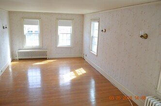 60 Undine Rd in Boston, MA - Foto de edificio - Building Photo