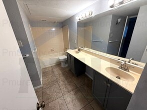 7205 Pineberry Rd in Dallas, TX - Building Photo - Building Photo