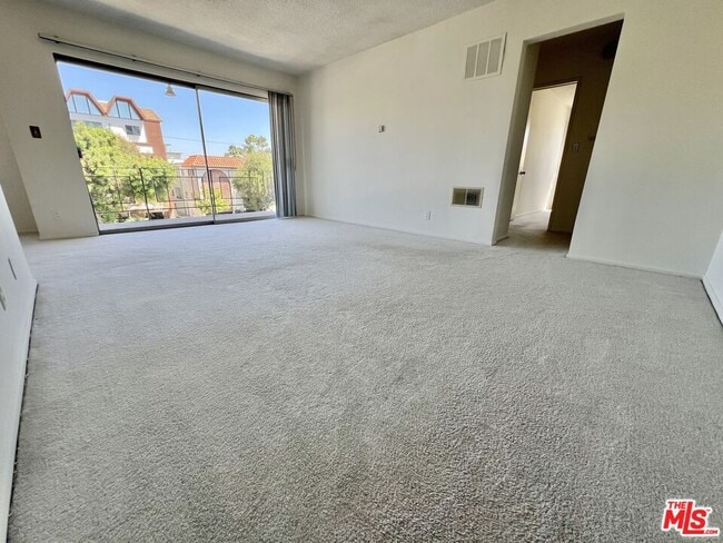 1128 10th St in Santa Monica, CA - Building Photo - Building Photo