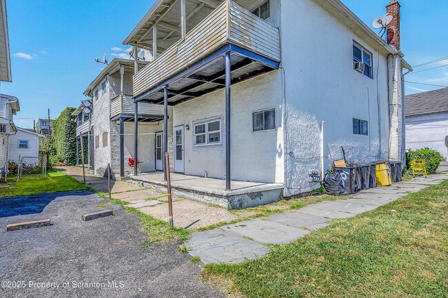 property at 1001 Washburn St