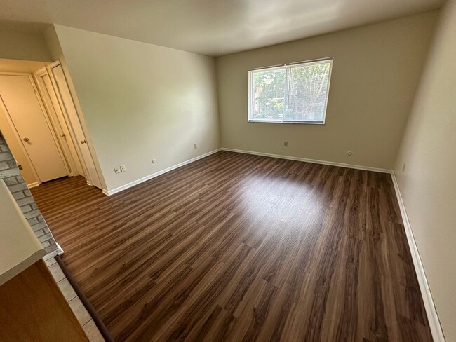 300 E 16th Ave in Columbus, OH - Building Photo - Building Photo