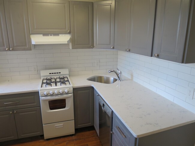 32 College Ave in Somerville, MA - Building Photo - Building Photo