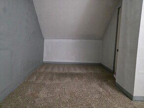 1987 SW 1st St in Des Moines, IA - Building Photo - Building Photo