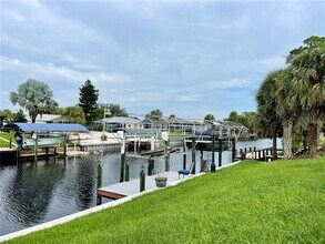 2674 Auburn Blvd in Port Charlotte, FL - Building Photo - Building Photo