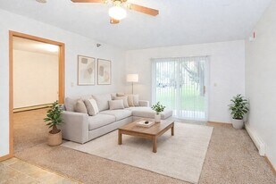 Heritage Park East in St. Cloud, MN - Building Photo