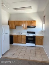 27 W Front St in Red Bank, NJ - Building Photo - Building Photo