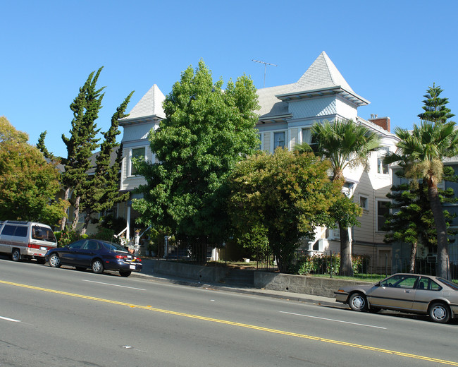 804 Georgia St in Vallejo, CA - Foto de edificio - Building Photo