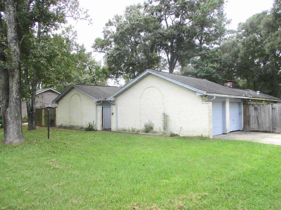 25419 Glen Loch Dr in Spring, TX - Building Photo