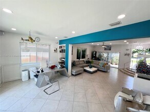 101 SW 58th Ave in Plantation, FL - Building Photo - Building Photo