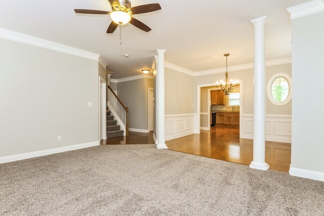 211 Summerwind Plantation Dr in Garner, NC - Foto de edificio - Building Photo