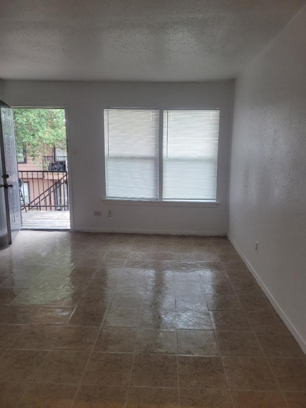 2701 Perez Rd in Pasadena, TX - Building Photo - Building Photo
